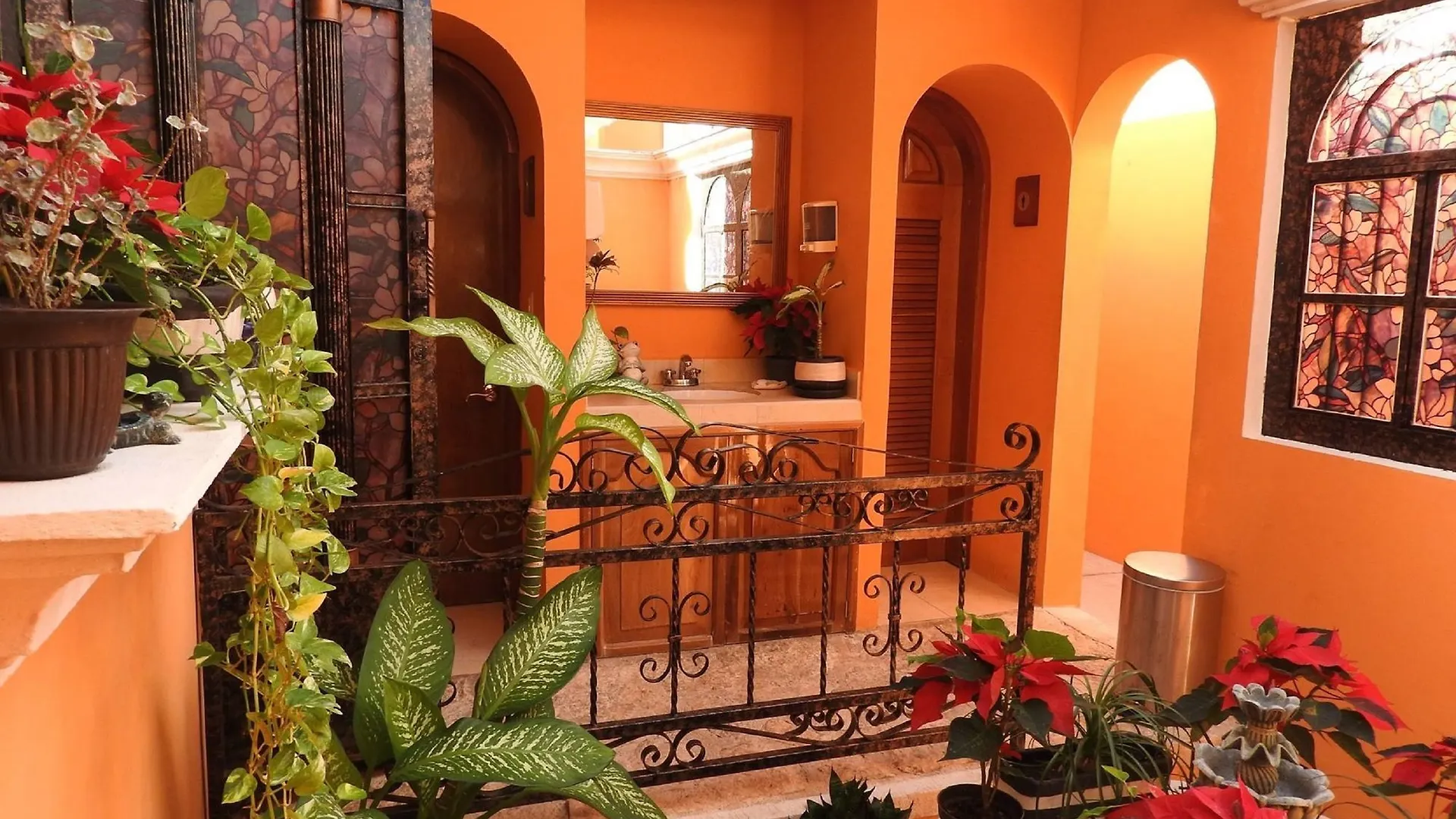 Hotel Casa Mallorca Cancun 2*,  Mexico