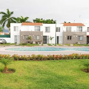 Modern Pool Side 3 Bedroom House, , Puerto Vallarta México