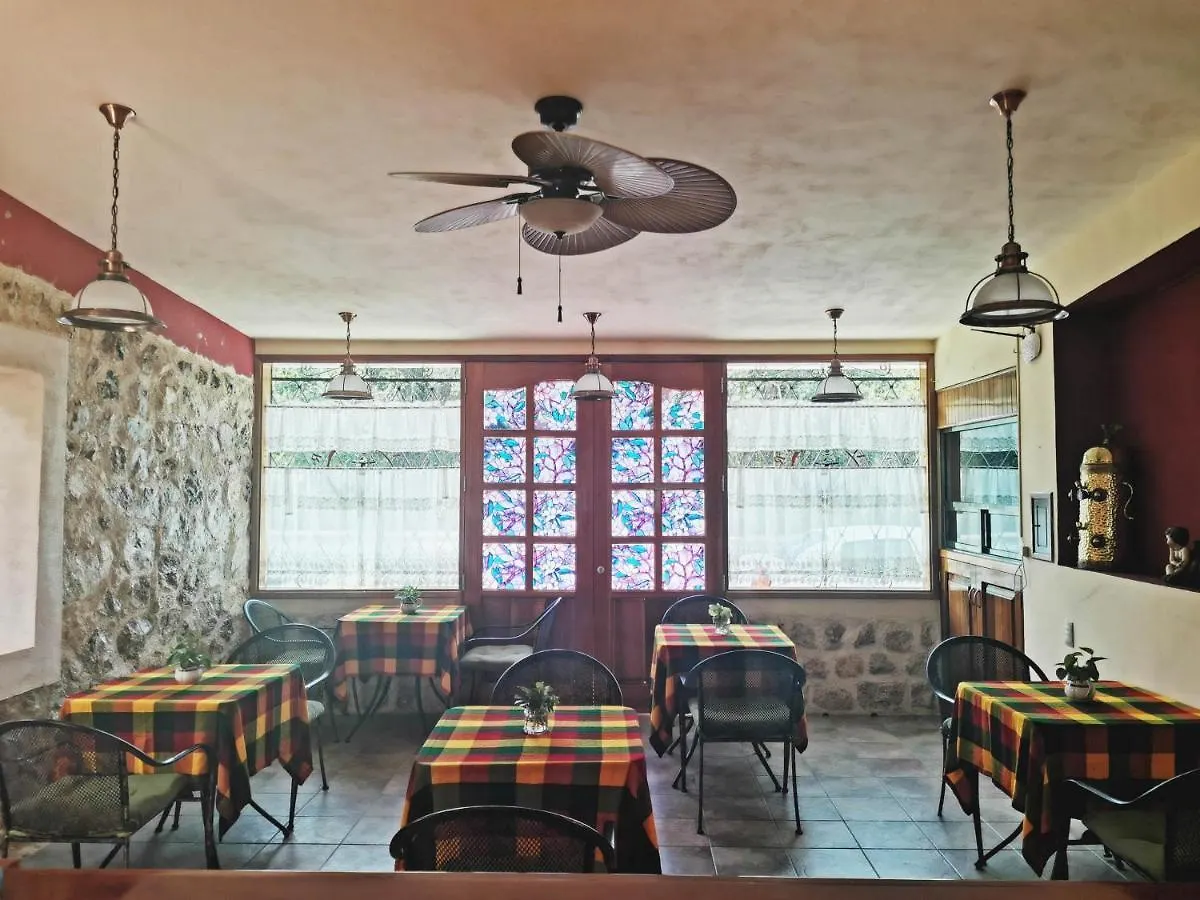 Hotel Casa Mallorca 칸쿤 2*,