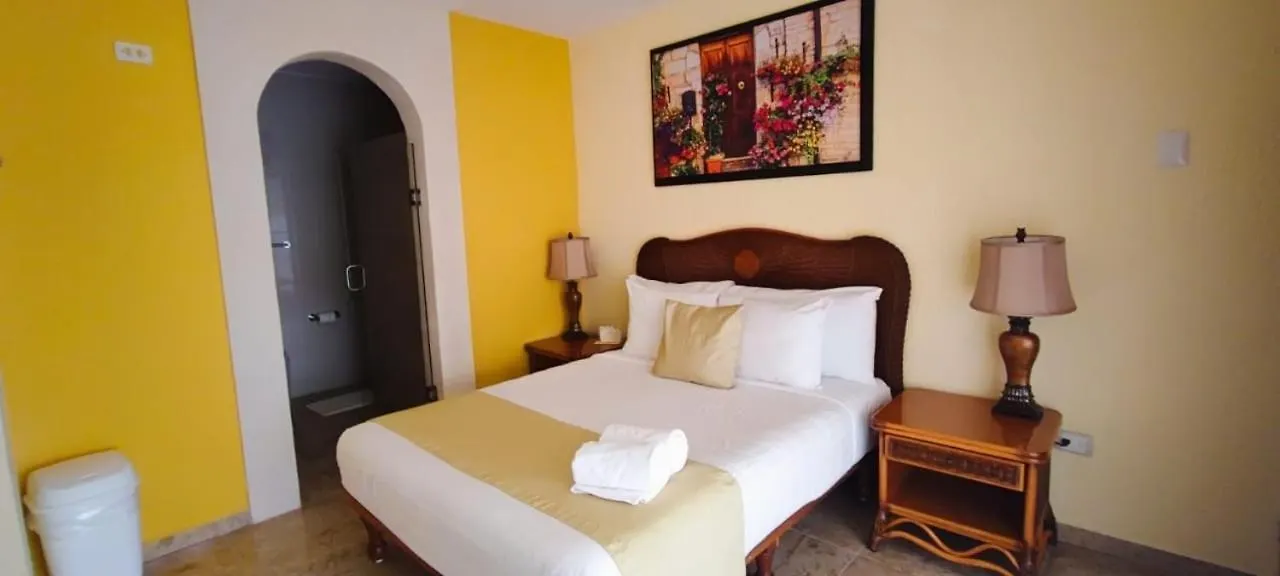 Hotel Casa Mallorca Cancún 2*,  Mexico